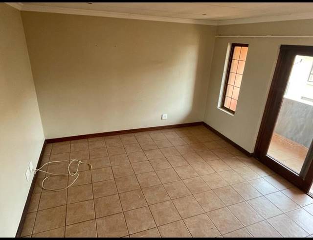2 BEDROOM PROPERTY TO RENT IN MONTANA TUINE